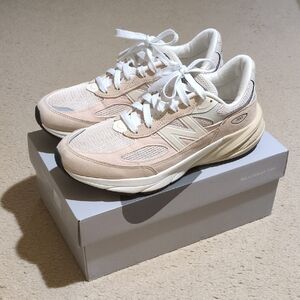 New Balance 990V6